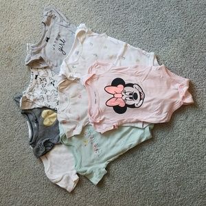 8 Onesies, Sz 9m